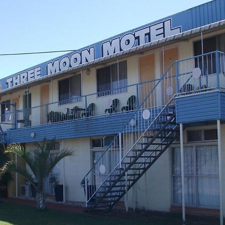 Three Moon Motel Monto Екстериор снимка